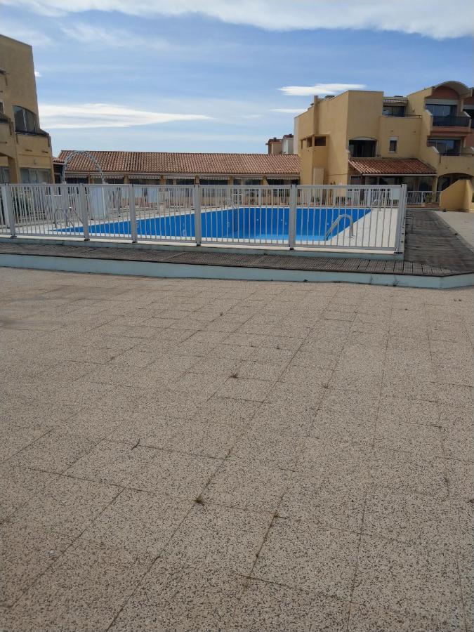 Mer Veilleuse Gruissan - Clim - Piscine Exterior photo